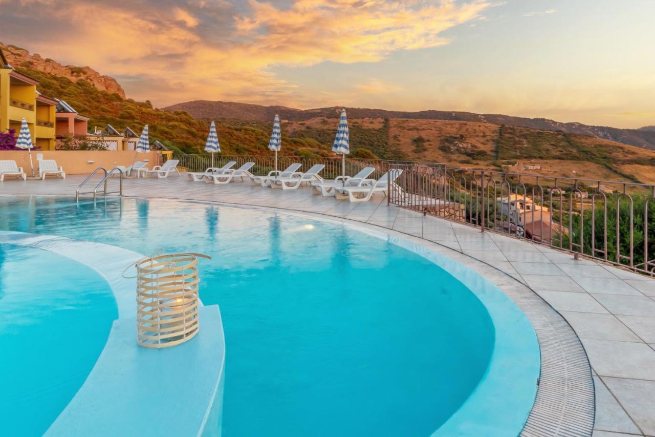 Residence Pala Stiddata With Panoramic Swimming Pool Trinità dʼAgultu Exterior foto